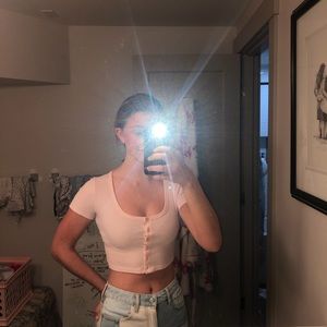 Cropped, button up pink tee💗💗💗